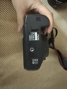 กล้องแคนนอน Canon <span class=keywords><strong>EOS</strong></span> <span class=keywords><strong>7D</strong></span> 18.0 ล้านพิกเซล APS-C CMOS กล้องดิจิตอลมือสอง - Product Image 4