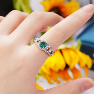 Anello da Donna Q425 in Argento 925 con Zirconi, Taglio Brillante Rotondo, Montatura a Pavé, Anelli con Gemme per Fidanzamento, Gioielleria Fine - Product Image 6