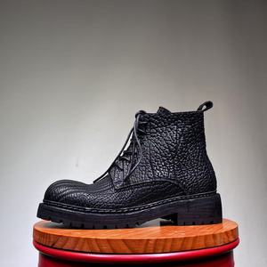 Bottes pour hommes en cuir de buffle faites à la main avec larges sangles, talons hauts, semelles épaisses, style sombre, bottes courtes, chaussures tendance pour hommes - Product Image 3