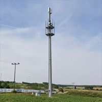 Tour de signalisation monopôle galvanisée avec paratonnerre pour la radiodiffusion radio et télévisuelle, les tours de radio FM, les réseaux WiFi et de télécommunications micro-ondes