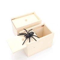 DS5481 Boîte à Farces en Bois avec Araignée, Jouet de Farce Amusant, Cadeau Surprise, Jouets de Farce d'Halloween, Boîte à Farces d'Araignée