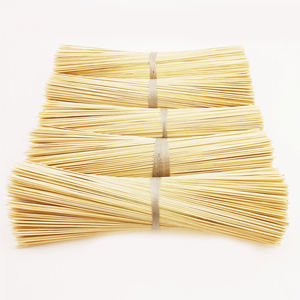 Brochetas <span class=keywords><strong>de</strong></span> Bambú Desechables Gruesas y Resistentes con Acabado Liso para Asar Carne, <span class=keywords><strong>Mariscos</strong></span> y Verduras <span class=keywords><strong>de</strong></span> Forma Saludable - Product Image 1