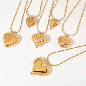 Wholesale Flat Snake Bone Chain Stainless Steel Jewelry 18K PVD Gold Plated Choker Glossy Love Heart Pendant Necklaces For Women