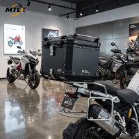 Boîte à bagages arrière pour moto en alliage d'aluminium 45L, disponible en OEM/ODM, gravure de marque, double verrouillage de sécurité, coffre de rangement arrière étanche