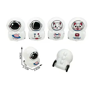 Gespecialiseerd In De Productie Van Mini Pull-Back Speelgoed 36Mm Cartoon Astronaut Auto Klein Speelgoed Capsule Kleine Geschenken