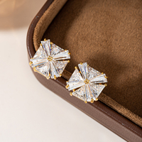 Boucles d'oreilles clous plaquées or éblouissantes, motif soleil, cristal baguette, croix, taille triligne, étoile scintillante, bijoux de mode pour femme, cadeau