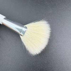 Brocha Aplicadora de Mascarilla Facial de Pelo de Cabra Blanco Medio Súper Suave con Descuento Mixto HQ para Tratamiento de Peeling con Ácido Glicólico - Product Image 6