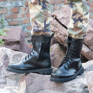 รองเท้าบูทคอมแบทผู้ชาย น้ำหนักเบา พื้นยาง รองเท้าส้นเตี้ย ทนทานต่อการสึกหรอ เหมาะสำหรับการฝึกซ้อมและการทำงาน - Product Image 4