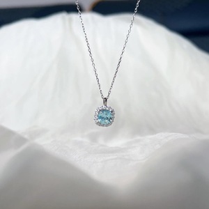Collier pendentif en argent pur S925 avec petit diamant bleu d'eau douce, motif de poissons s'embrassant, collier doux et oxygénant, accessoire pour clavicule - Product Image 2