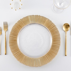 Nouveau design Assiettes de présentation en verre de 13 pouces de couleur <span class=keywords><strong>or</strong></span> et vert bord pour traiteur de mariage Vente en gros pour restaurant hôtel banquet et fête en carton - Product Image 3