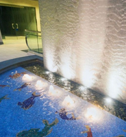 Mur d'eau décoratif en maille d'acier inoxydable tissée sur mesure, style moderne, cascade fluide, écran d'intérieur pour hôtel