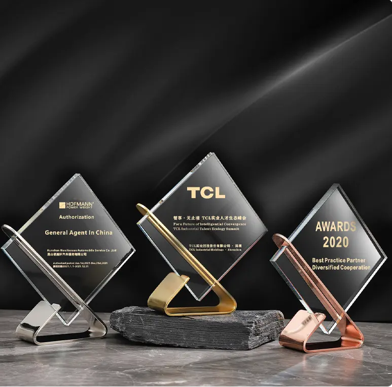 Di cristallo personalizzati di cristallo dorato di musica del violino premio trofeo decorazione con taglio brillante di cristallo souvenir trofeo