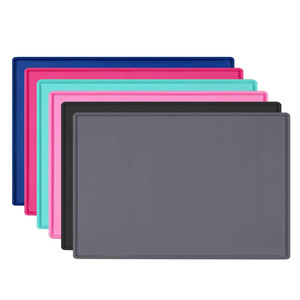<b>Silicone</b> Pet <b>Mats</b> Rectangle Waterproof Reusable For Dogs All Seasons Hand Wash Solid Color - Product Image 1