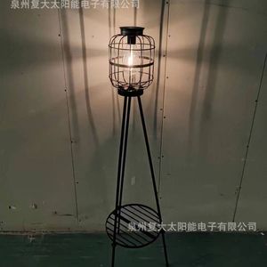 Lámpara de Pie LED con Sensor de Luz para Jardín, con Energía Solar, en Forma de Jaula de Hierro, Bombilla A19, Garantía de 2 Años - Product Image 2