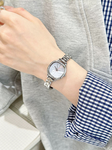 New Niche Ladies Wristwatch with Crushed Ice Blue Metal Strap Light Luxury High Texture Commuter Versatile Quartz <b>Watch</b> - Product Image 5