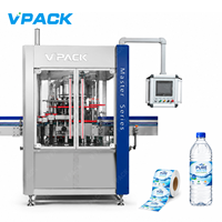 Ligne de production de remplissage d'eau entièrement automatique à haute précision 6000BPH à 32 têtes pour bouteilles PET de 1,5 L