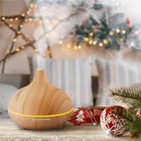Usine directe Intérieur Grain De Bois Auto Puissance 300ML 7 Couleurs LED Diffuseur De Parfum Lumière Essentielle Humidificateur D'air Diffuseur De Parfum