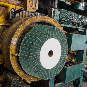 Roue à lamelles en nylon combinée avec arbre en tissu non tissé 25mm d'épaisseur meuleuse de polissage de ponçage moyen pour acier inoxydable - Product Image 4