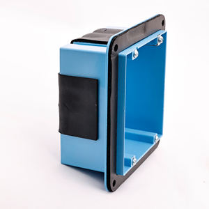 Linsky PB06VB-1 2-Gang 61 Cu dans une boîte de jonction en plastique style canadien avec certification ETL IP54 niveau 2 prises - Product Image 3