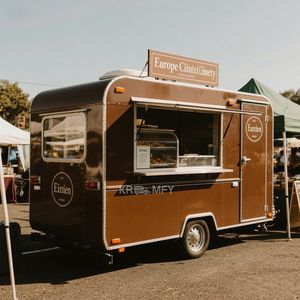 Remolque de Comida Multifuncional Personalizado 2025, Camioneta Popular para Venta Ambulante de Hot Dogs, Café y Otros Alimentos - Product Image 4