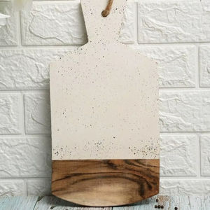 Tabla de cortar de madera rectangular, utensilios de cocina duraderos, sostenibles, de 1,5 cm de espesor, aptos para lavavajillas de CRAFTS GALORE - Product Image 1