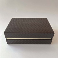 Caja de Cartón Negra Mate Premium con Estampado en Dorado y UV Localizado, Caja Rígida de Papel para Empaque de Lujo
