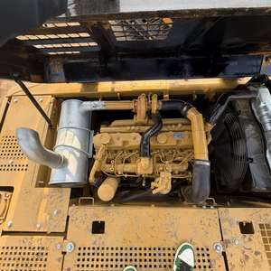 Vente flash : Excavatrice sur chenilles hydraulique Caterpillar CAT320BL d'occasion, pompe à aubes, 20 tonnes, machine de construction, faible nombre d'heures de travail - Product Image 4