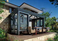 Sunroom de madera personalizado moderno con techo plano impermeable de estilo abierto deslizante hecho de vidrio templado Marco de aleación de aluminio para villas
