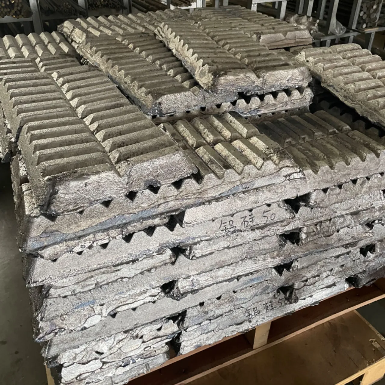 Menjual aluminium zirconium 5/aluminium titanium 5/aluminium boron 3/aluminium niobium 10 aluminium master alloy ingot