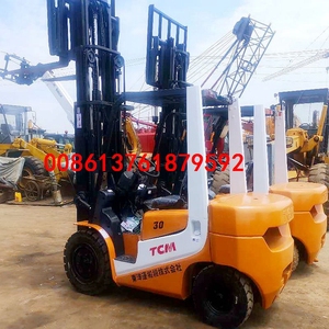 Chariot élévateur diesel à combustion interne d'occasion Japan TCM FD30 avec une hauteur de levage de 3 m pour travaux de construction - Product Image 1