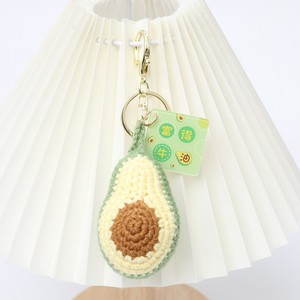 Pendentif au crochet fait main fini, breloque avocat en laine, porte-clés tricoté, accessoire de sac - Product Image 2