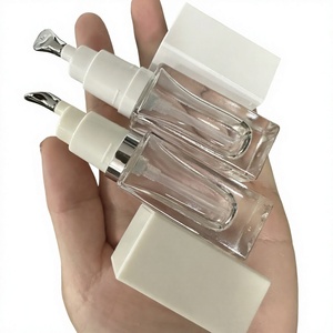 Botella de Vidrio Borosilicato Cuadrada de 10 ml Personalizada para Aceite Labial, Envase Vacío para Brillo Labial con Punta Metálica, Etiqueta Privada, Impresión Serigráfica - Product Image 2