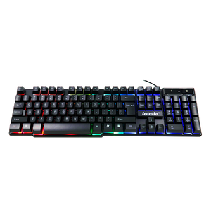 Ensemble de jeu 4 en 1 comprenant un <span class=keywords><strong>clavier</strong></span> de jeu USB rétroéclairé LED à 104 touches, un combo <span class=keywords><strong>souris</strong></span>, un <span class=keywords><strong>casque</strong></span> étanche et un tapis de <span class=keywords><strong>souris</strong></span> pour les joueurs - Product Image 2