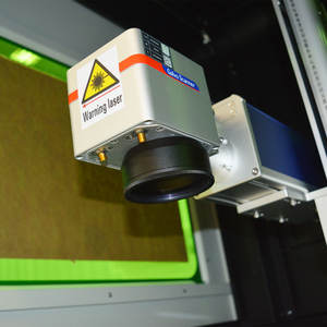 Mesin Penanda Laser Tertutup Penuh VOIERN RF Fiber UV Penandaan Cepat pada Material Logam dan Non-logam - Product Image 5