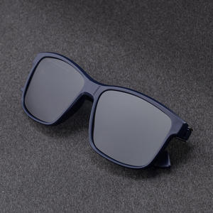 Lunettes de soleil polarisées Lafuma à monture carrée pour hommes, verres TAC anti-reflets UV400, monture en plastique et métal, noires, pour la conduite en extérieur - Product Image 4