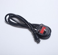 Cordon d'alimentation britannique en PVC de 1,5 m avec prise IEC-60320 C7, à trois broches, avec fusible, vente en gros