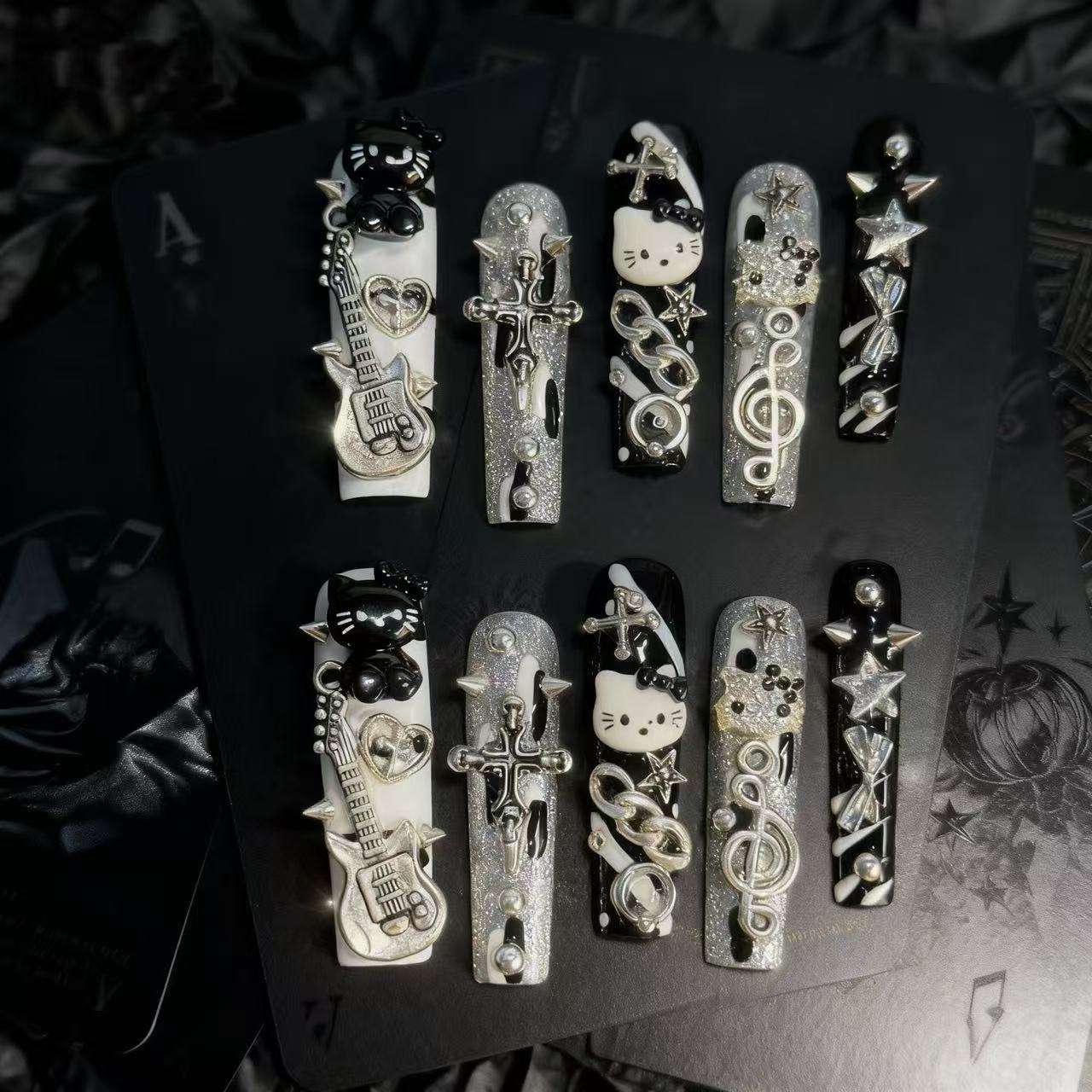 A220 "Punk hellokitty" -XS extra small