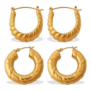 Pendientes Huggie con Textura en Forma de U, Chapados en Oro y Plata, Acero Inoxidable, 18K, para Uso Diario, Joyería de Moda para Mujer - Product Image 5