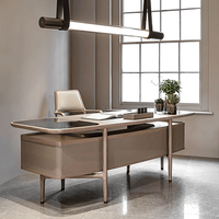 Bureau de direction en bois massif de luxe italien, recouvert de cuir, avec armoire de rangement latérale pour bureau à domicile