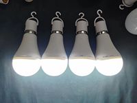 Ampoule LED d'urgence rechargeable AC avec CRI>80, garantie de 2 ans, culot E26/E27/B22 pour usage résidentiel