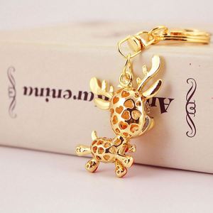 Creative Diamond-encrusted Crystal Christmas Reindeer <b>Animal</b> Metal Keychain Pendant - Product Image 6