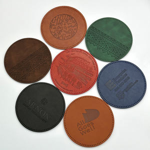 Juego de Posavasos Redondos de Cuero Sintético Negro con Logotipo Personalizado al por Mayor, Posavasos de Cuero PU para Té, Cerveza, Café y Bebidas - Product Image 1