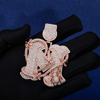 Colgante de Plata de Ley 925 Bañado en Oro con Moissanita VVS, Diseño de Flor, Araña, Espinas y Letra M, Apto para Probador de Diamantes, para Hombre