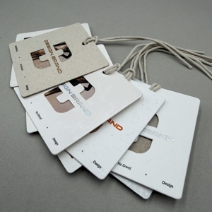 Etichetta Pendente Personalizzata in Cartoncino Spesso e Resistente, Fustellata con Stampa a Caldo, <span class=keywords><strong>per</strong></span> Abbigliamento, Etichetta Personalizzata all'Ingrosso - Product Image 1