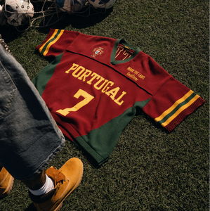 KD Fabricant de tricots personnalisé OEM ODM Design Logo Pull de football à manches courtes Maillot en tricot brodé jacquard avec lettre - Product Image 1