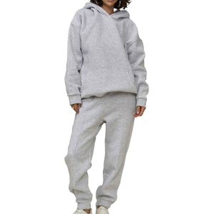 Ensemble de survêtement pour femmes à capuche d'hiver en gros, logo personnalisé, haute qualité, 100% coton respirant, ensembles de course - Product Image 1