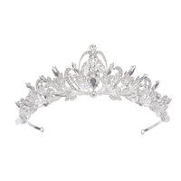 Diadème Couronne de Mariée Fait Main en Alliage de Luxe avec Strass en Cristal pour Anniversaires, Bals de Promo et Fêtes de Princesse