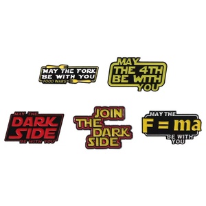 Pins Metálicos con Palabras, Lindos Pins Esmaltados con Tu <span class=keywords><strong>Nombre</strong></span>, Insignias Promocionales <span class=keywords><strong>de</strong></span> Metal, Regalos <span class=keywords><strong>de</strong></span> Recuerdo, en Stock - Product Image 1