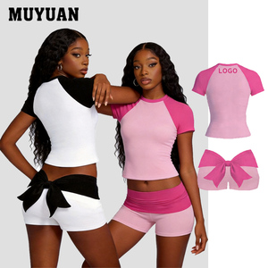 Conjunto de 2 piezas para <span class=keywords><strong>mujer</strong></span> al por mayor, color liso, logotipo personalizable, diseño transpirable, estilo lindo, novedad, lazo grande, conjuntos cortos OEM ODM - Product Image 1