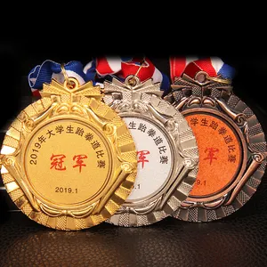 Biểu Tượng Tùy Chỉnh Taekwondo Chạy Karate Bóng Đá Bóng Đá Sticker Epoxy Mái vòm Chèn Thể Thao Trống Honor Medalla Cho Các Trường Học